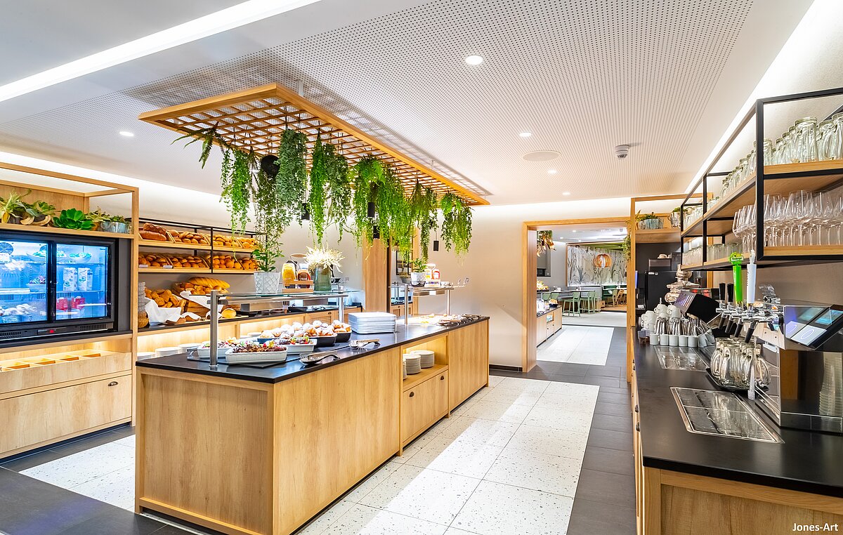 45 Meter Buffetstrecke im Familotel Erzgebirge